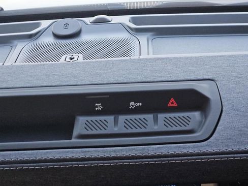 Used 2025 Ford Bronco Outer Banks image 17