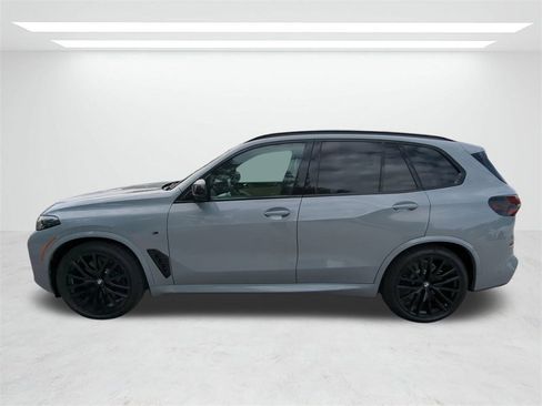 New 2026 BMW X5 M60i image 7