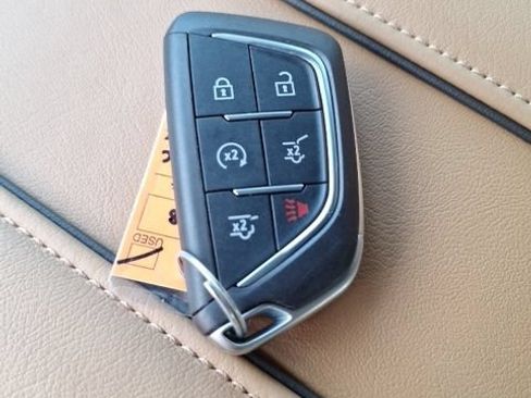 Used 2024 Cadillac Escalade Premium Luxury w/ LPO, Floor Liner Package AWD/4WD image 31