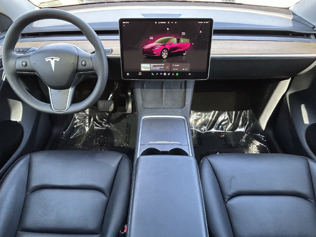 Used 2023 Tesla Model Y 2WD image 14