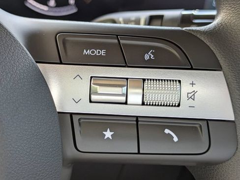 Used 2026 Hyundai Santa Cruz SE FWD image 14