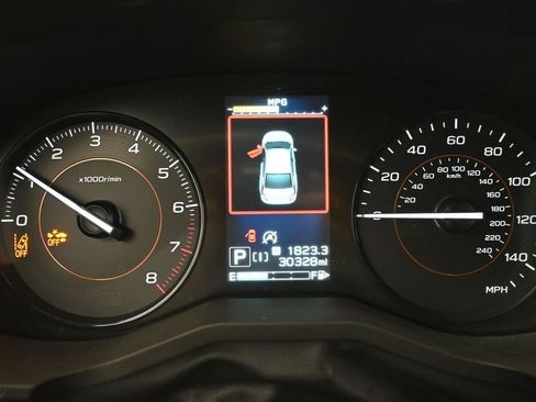 Used 2023 Subaru Crosstrek 2.0i Premium AWD/4WD image 11