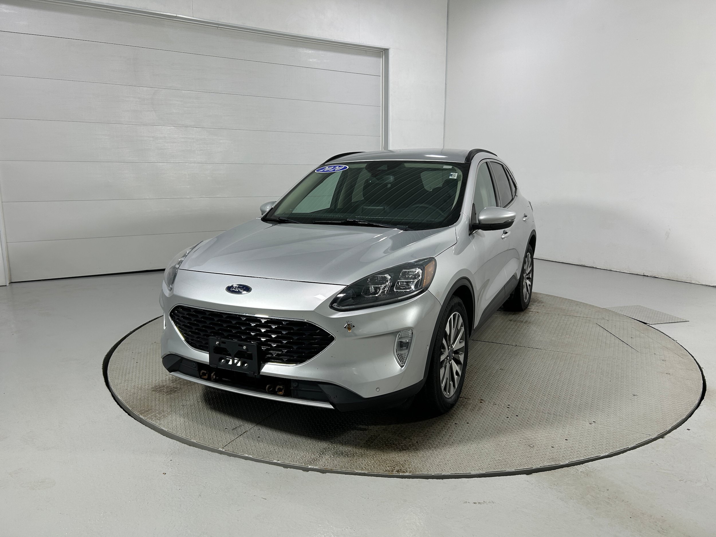 Used 2020 Ford Escape Titanium AWD/4WD image 19