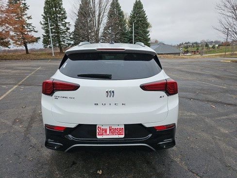 Used 2024 Buick Encore GX Sport Touring image 5