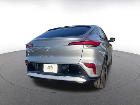 Used 2025 Buick Envista Sport Touring image 14