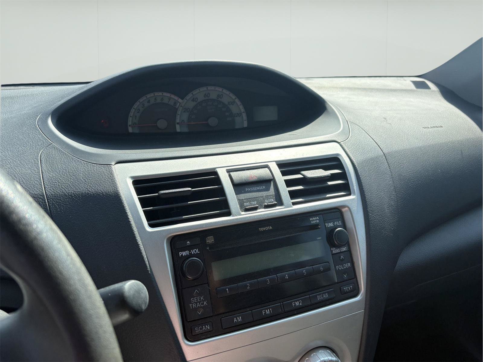 Used 2007 Toyota Yaris Sedan w/ Convenience Pkg FWD image 5