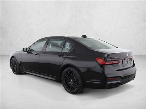 Used 2020 BMW 750i xDrive AWD/4WD image 5
