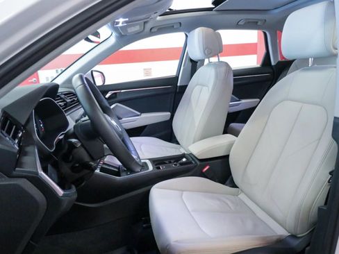 Used 2022 Audi Q3 2.0T Premium AWD/4WD image 9