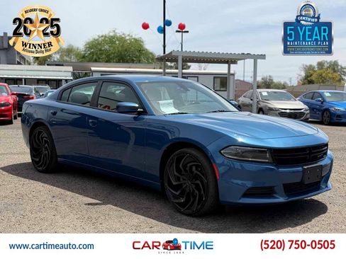 Used 2022 Dodge Charger SXT RWD image 3