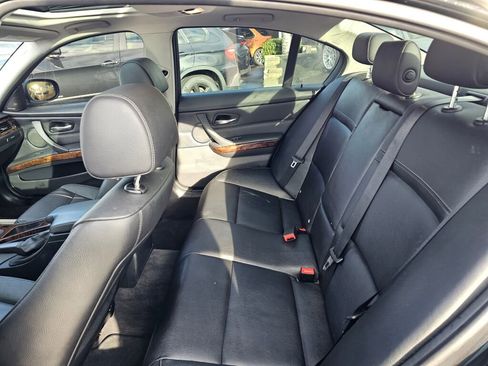 Used 2011 BMW 335i xDrive Sedan image 15