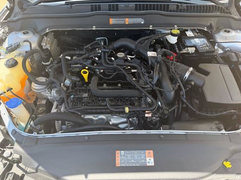 Used 2020 Ford Fusion SEL FWD image 24