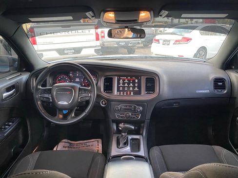 Used 2023 Dodge Charger SXT w/ Blacktop Package image 9