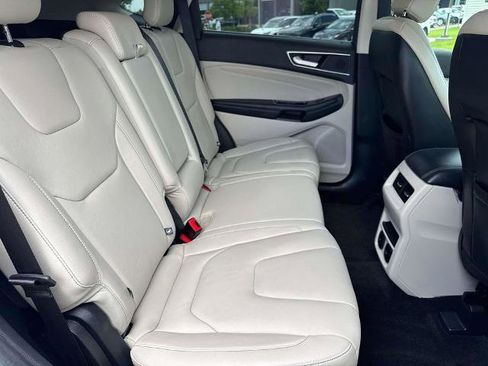 Certified 2018 Ford Edge Titanium w/ Technology Package FWD image 13