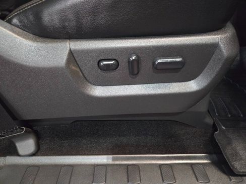 Used 2015 Ford F250 Lariat w/ Lariat Ultimate Package image 74