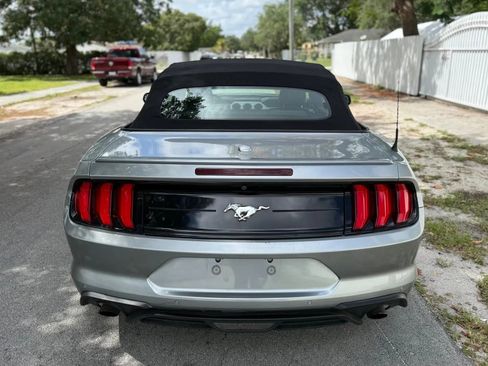 Used 2020 Ford Mustang Premium RWD image 7