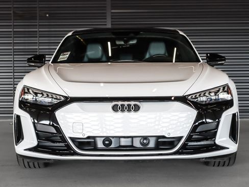 Used 2023 Audi e-tron GT Premium Plus image 7