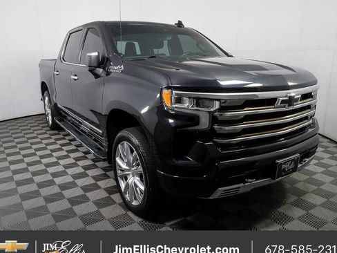 Used 2022 Chevrolet Silverado 1500 High Country w/ Technology Package image 1