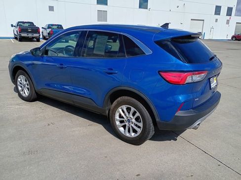 Used 2022 Ford Escape SE image 5