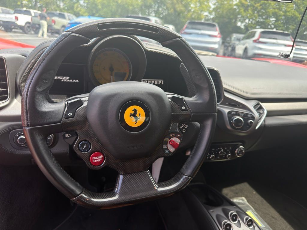 Used 2011 Ferrari 458 Italia Coupe RWD image 12