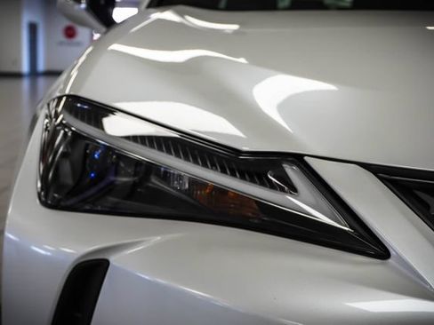 Certified 2025 Lexus UX 300h FWD w/ Accessory Package (Z2) image 29