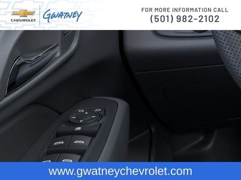 New 2026 Chevrolet Trax RS w/ Sunroof Package FWD image 22