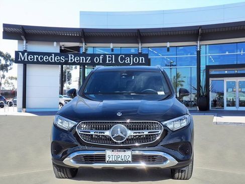 Used 2025 Mercedes-Benz GLC 300 image 2