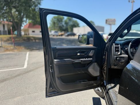 Used 2020 RAM 1500 Limited w/ Black Appearance Package AWD/4WD image 25