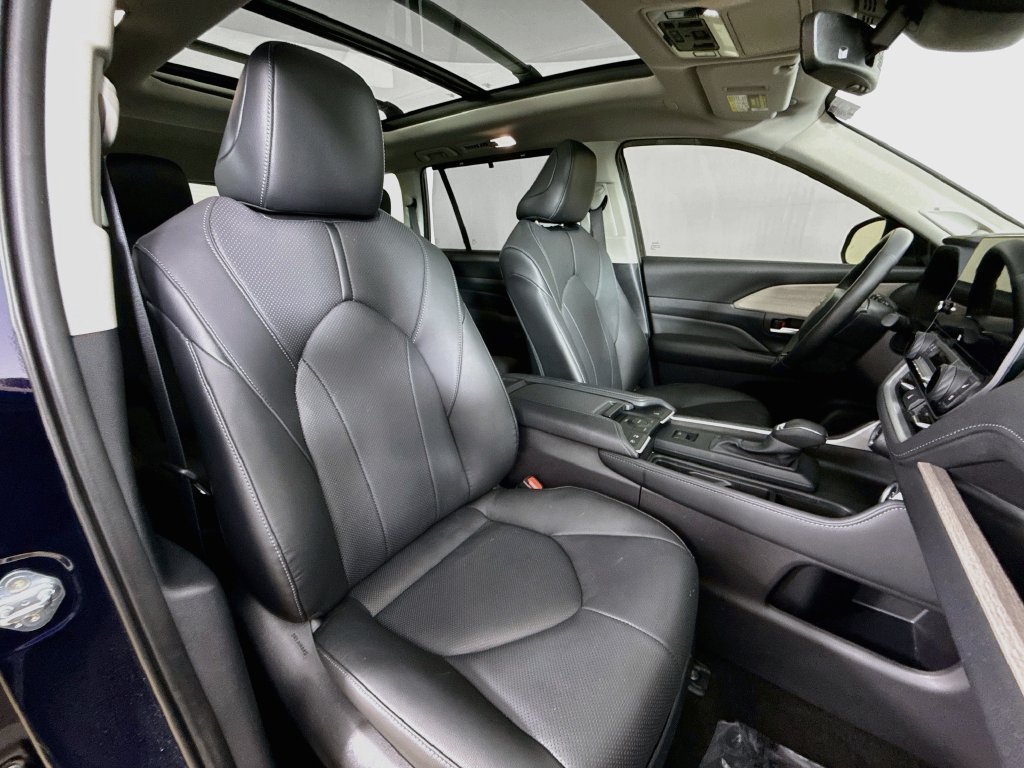 Used 2026 Toyota Grand Highlander AWD Hybrid image 31