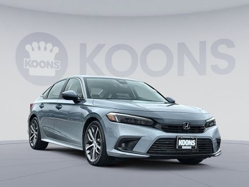 Used 2023 Honda Civic Touring image 10