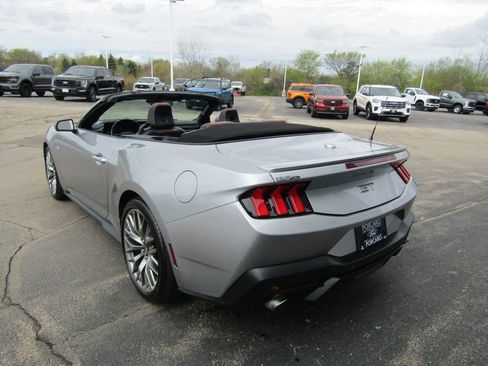 Used 2025 Ford Mustang GT Premium RWD image 15