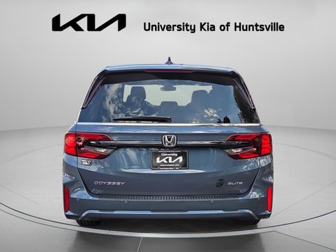Used 2025 Honda Odyssey Elite image 4