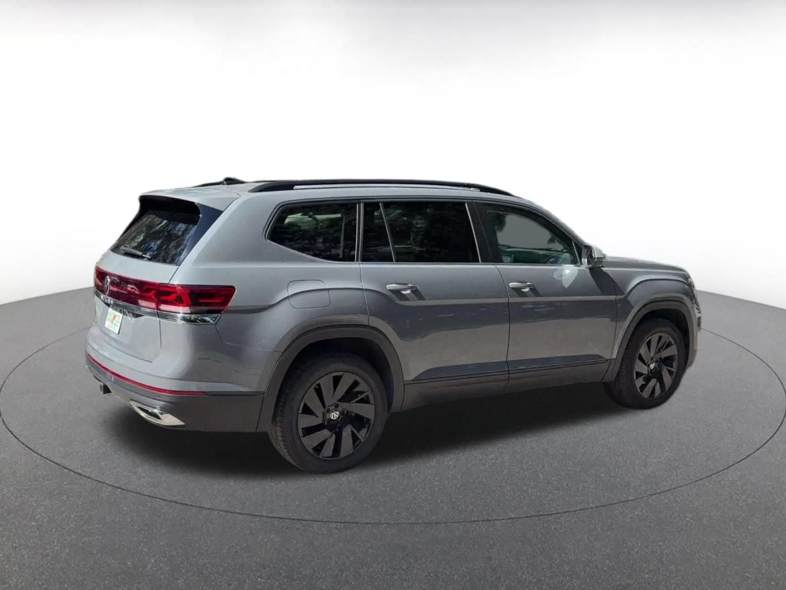 Used 2026 Volkswagen Atlas SE FWD image 13