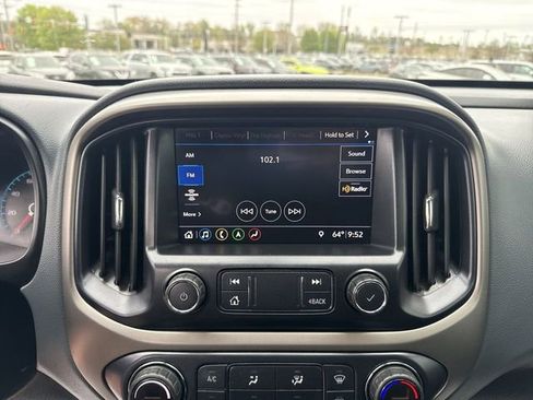 Used 2021 Chevrolet Colorado Z71 AWD/4WD image 16