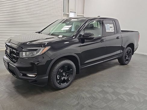 New 2026 Honda Ridgeline Black Edition image 4
