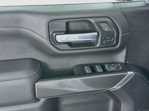 Used 2023 GMC Sierra 2500 AT4 w/ AT4 Premium Plus Package AWD/4WD image 25