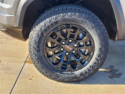 New 2026 GMC Canyon Elevation w/ Convenience Package image 9