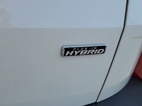 New 2025 Ford Escape SE w/ PHEV Premium Package image 33