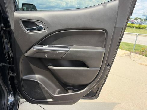 Used 2017 Chevrolet Colorado LT w/ Midnight Edition AWD/4WD image 30