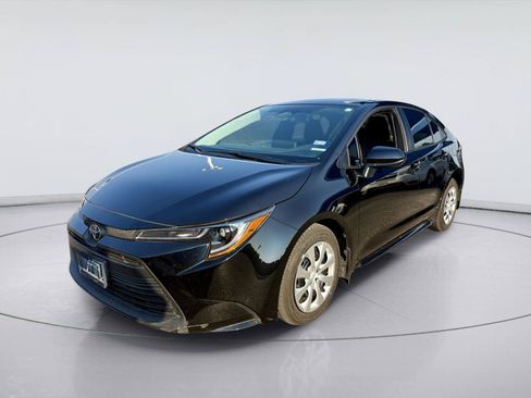 Used 2026 Toyota Corolla LE FWD image 9