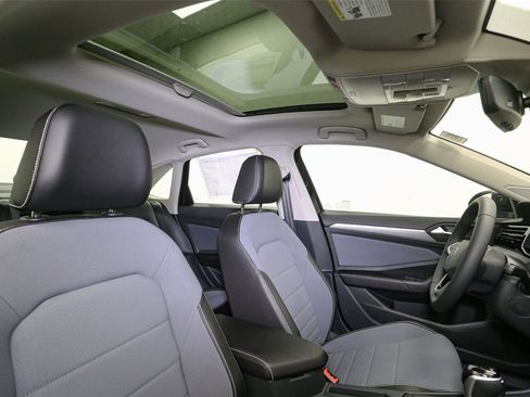 New 2026 Volkswagen Jetta SE FWD image 14