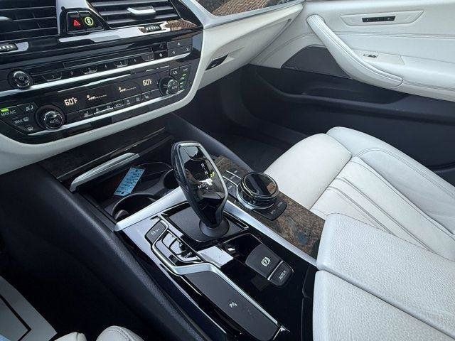 Used 2019 BMW 540i xDrive AWD/4WD image 26