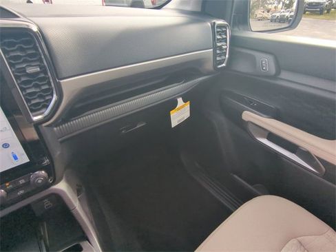 New 2025 Ford Ranger XLT w/ FX4 Off-Road Package image 18