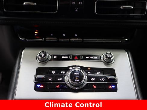 Used 2024 Lincoln Aviator 2WD w/ Premium Package image 20