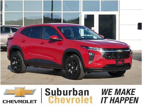 Used 2026 Chevrolet Trax LS w/ LS Convenience Package FWD image 1