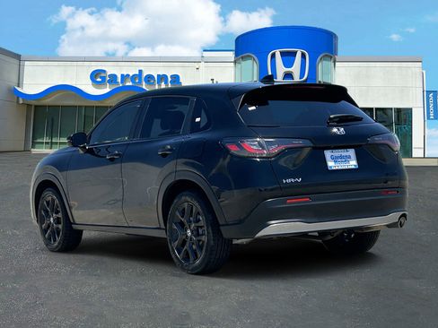 Certified 2025 Honda HR-V Sport image 4