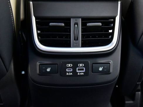 Used 2024 Subaru Legacy Limited image 17