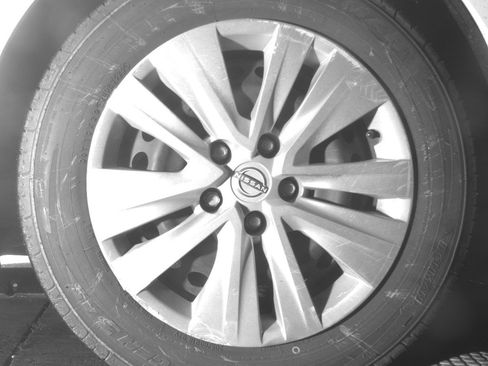 Used 2025 Nissan Sentra S FWD image 15