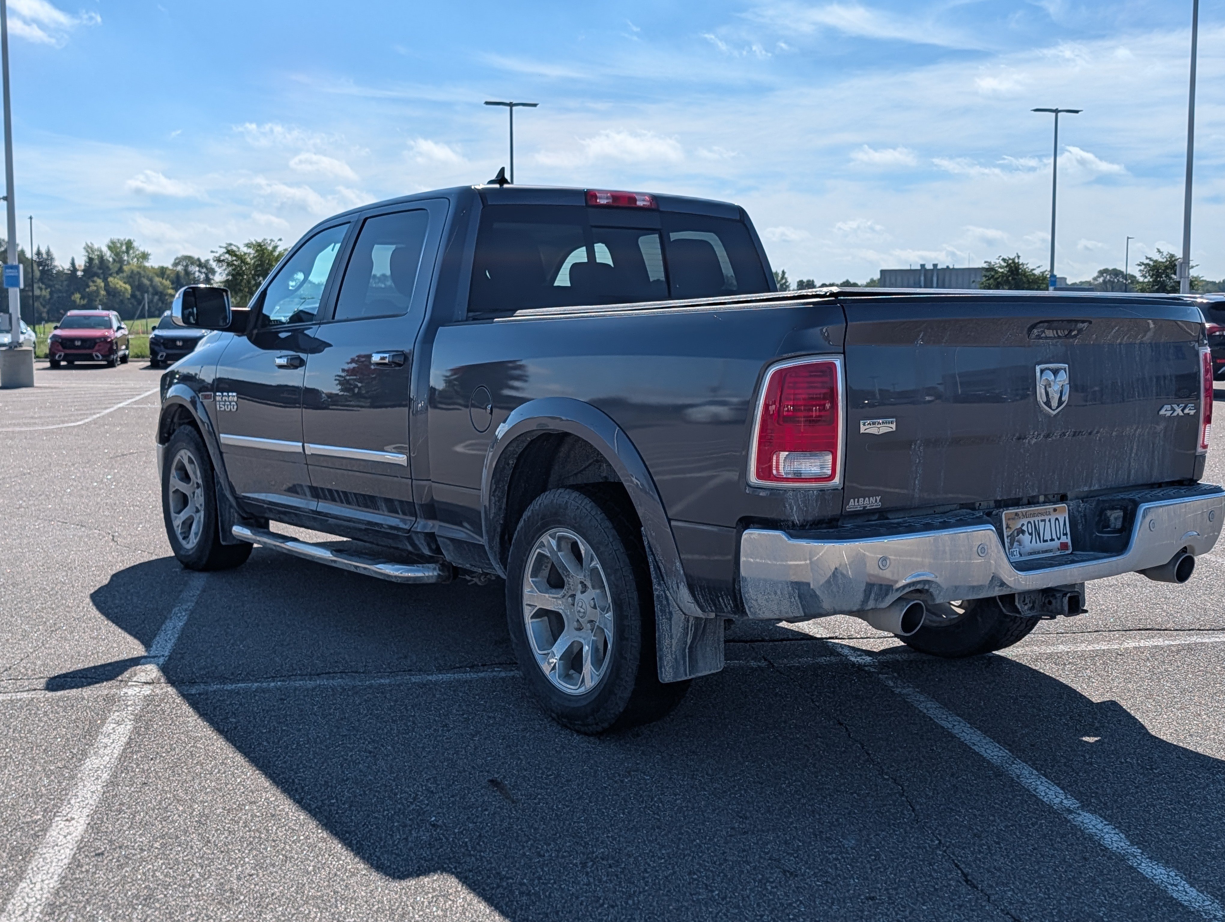 Used 2016 RAM 1500 Laramie w/ Convenience Group AWD/4WD image 3