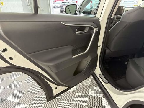 Used 2025 Toyota RAV4 XLE w/ Convenience Package AWD/4WD image 15