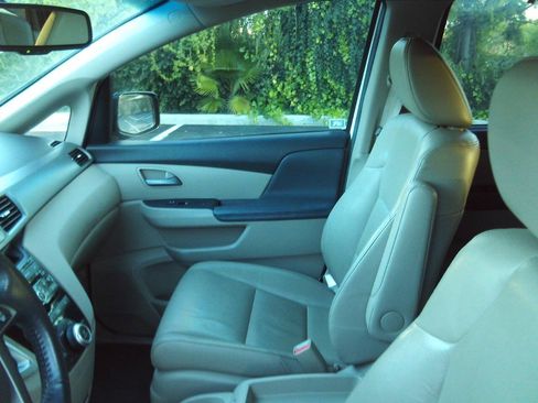 Used 2011 Honda Odyssey EX-L image 12
